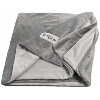 Polyester throw from PetFusion